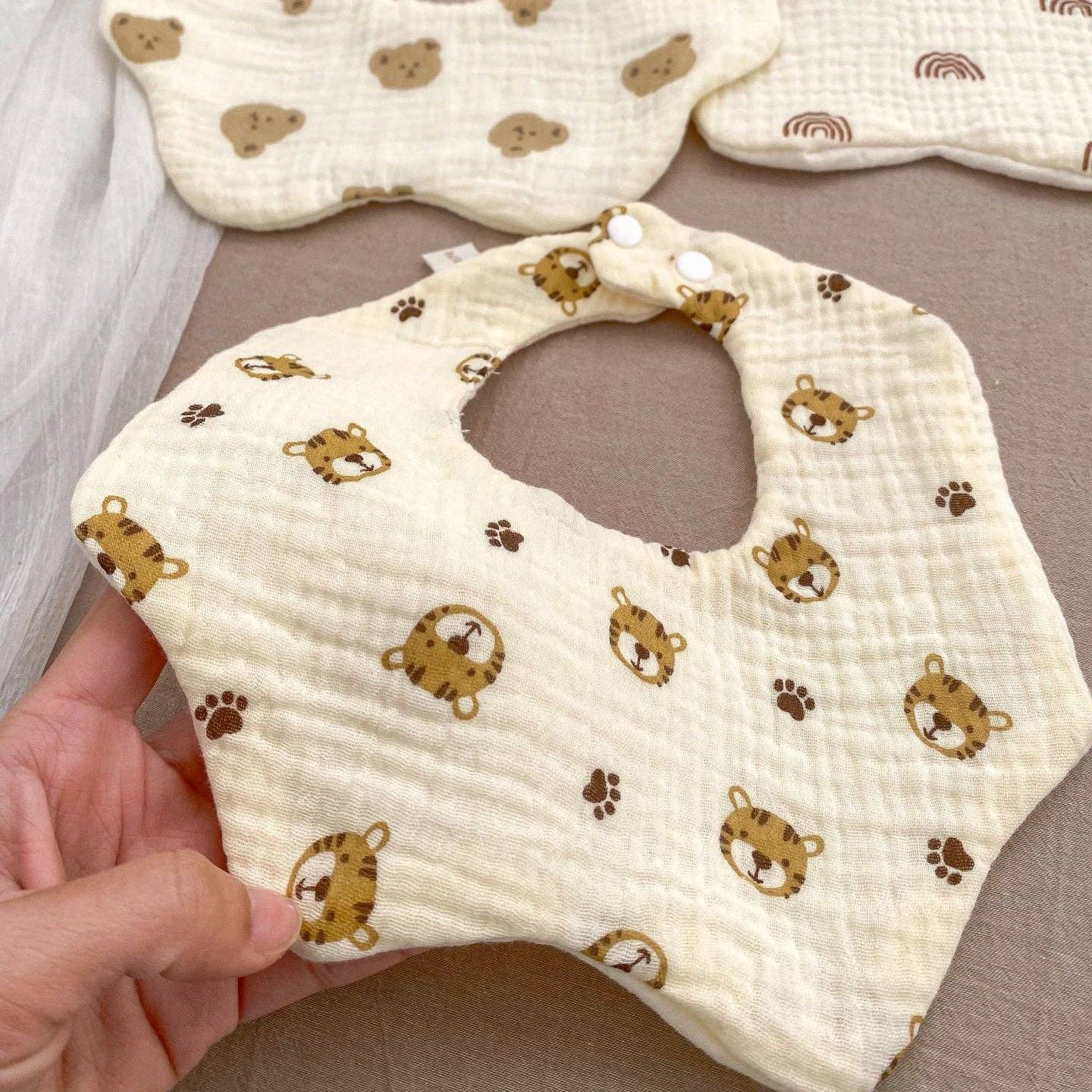 KiddieKickz – wholesale Bib – Baby – Baby Girls Boys Cartoon Print Baby Bibs Wholesale4