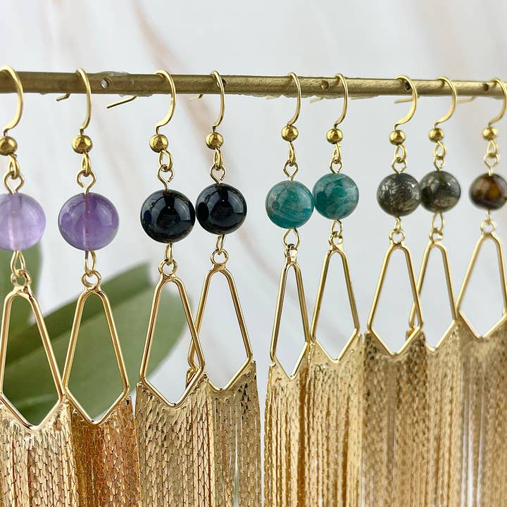 Boucles d'oreilles à pampilles déesse en cristal doré pour la vente par WonderLight Jewelry