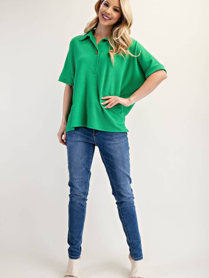 Celeste Clothing - Vendita all'ingrosso Top in maglia - Donna - TOP A COSTE TAGLIA FORTE CON COLLETTO E MANICHE CORTE - CT2391322