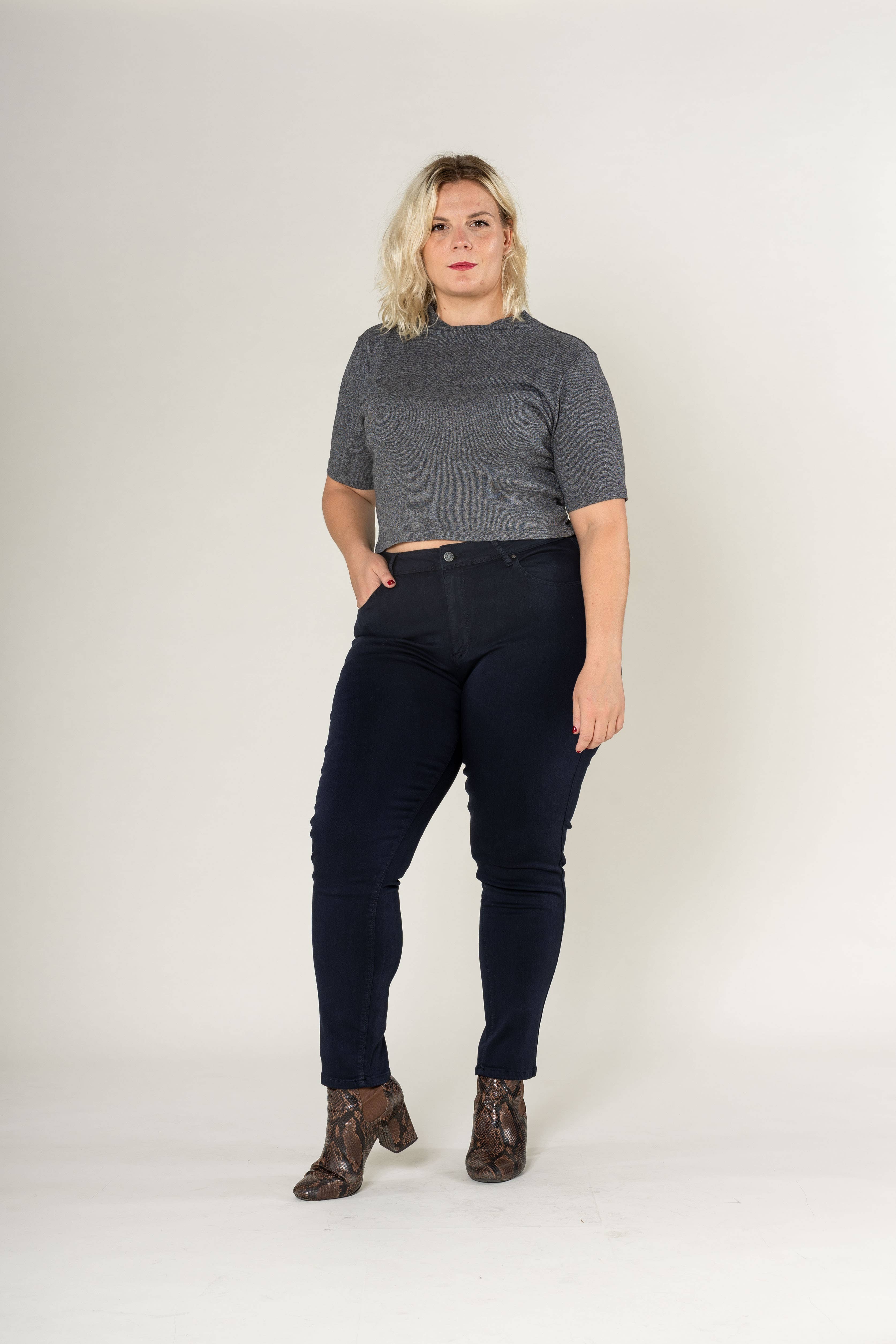 Nina Carter - Wholesale Pants - Women's - Curve Plus Size Ultra Comfort and Stretch Push Up P6118