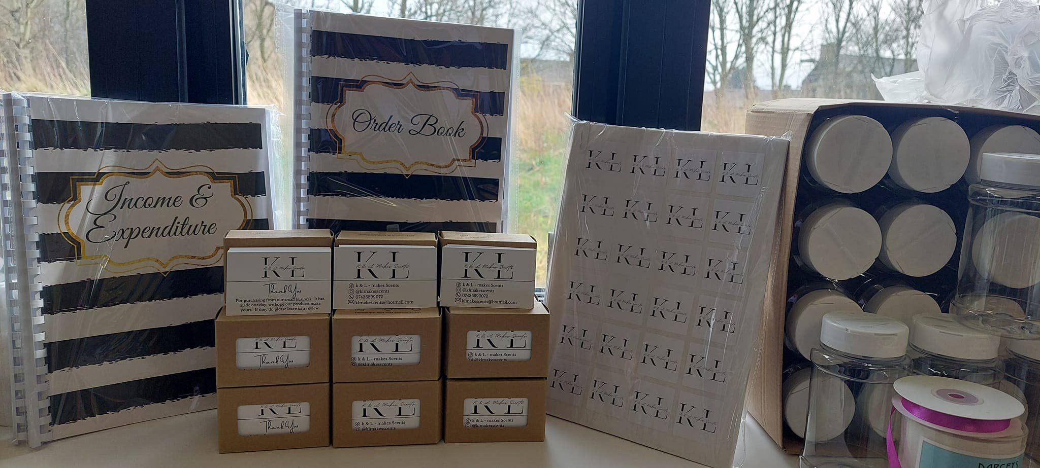 T S Business Cards and Labels – wholesale Planerare – Inkomst- och utgiftsbok5