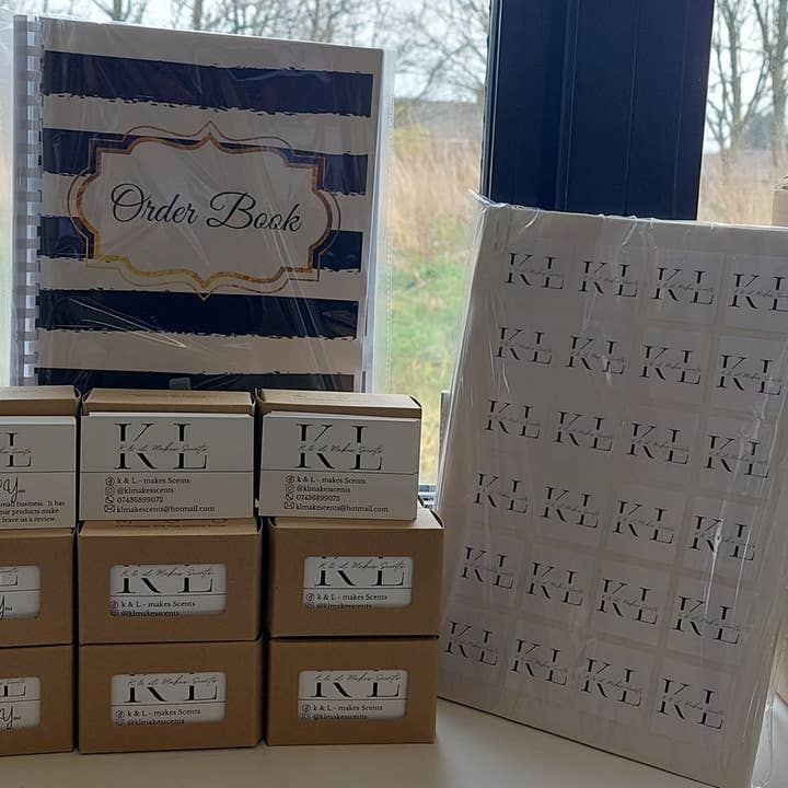 T S Business Cards and Labels – wholesale Planerare – Inkomst- och utgiftsbok5