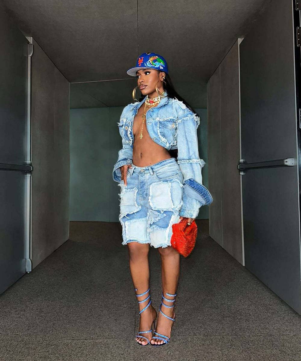 Azul Conjunto de Denim Patchwork Desgastado para venda a revendedores na Faire2