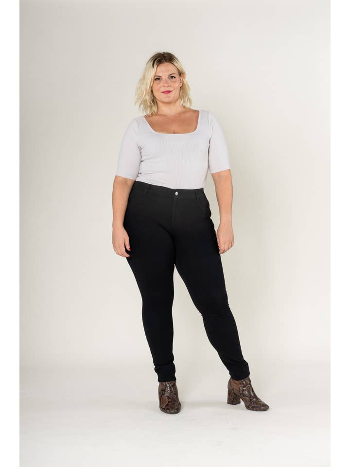 Nina Carter - Wholesale Fashion Leggings - Women's - Curve plus size stretch Legging/Jegging with Zip A005