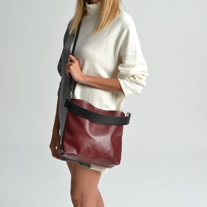 ANA KOUTSI - Wholesale Shoulder Bag - Women's - Dioni leather bag in bordeaux5