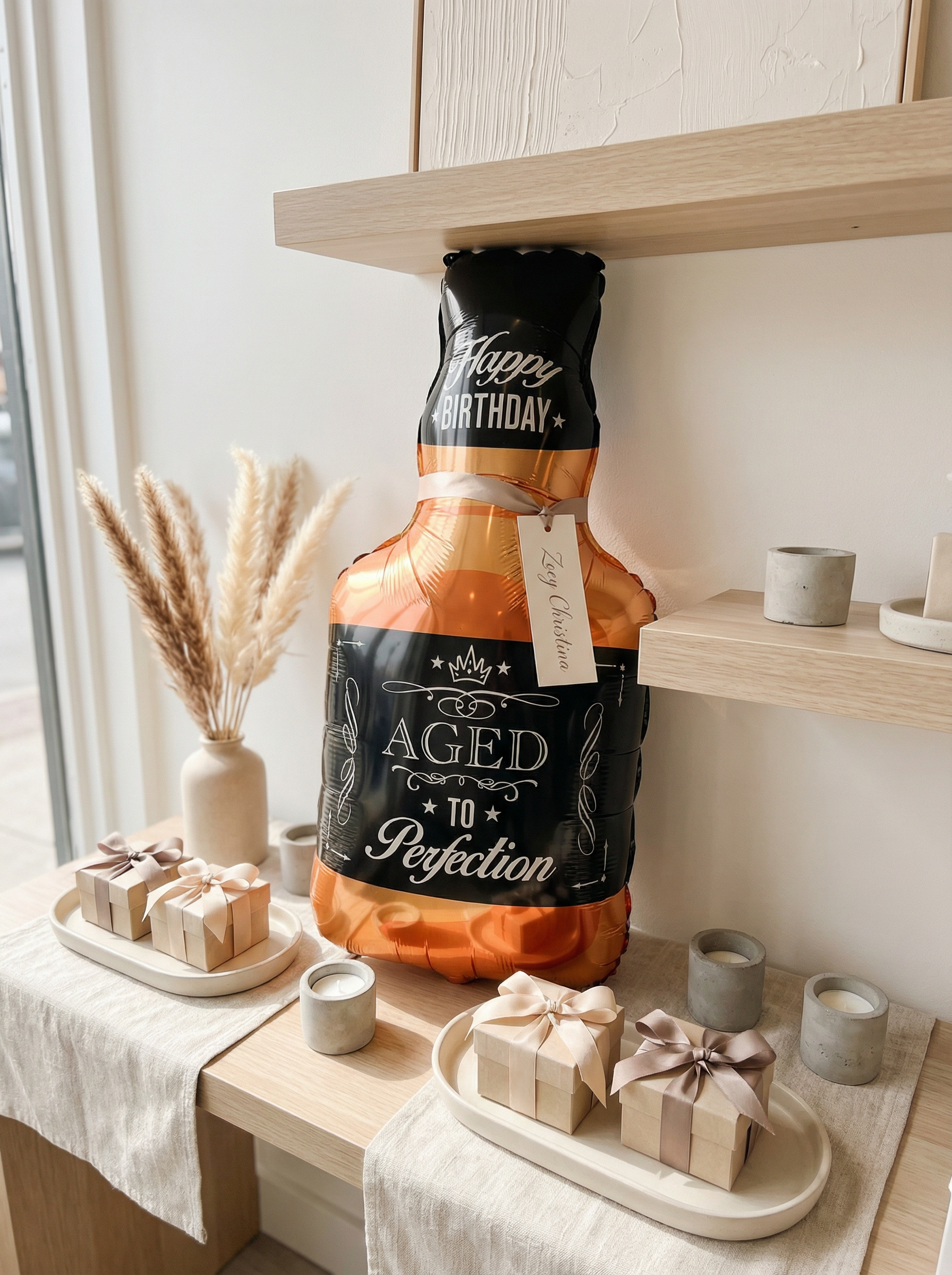 Zoey Christina – Balão por atacado – Balão de Folha em Forma de Garrafa de Uísque – Aniversário "Envelhecido à Perfeição"1