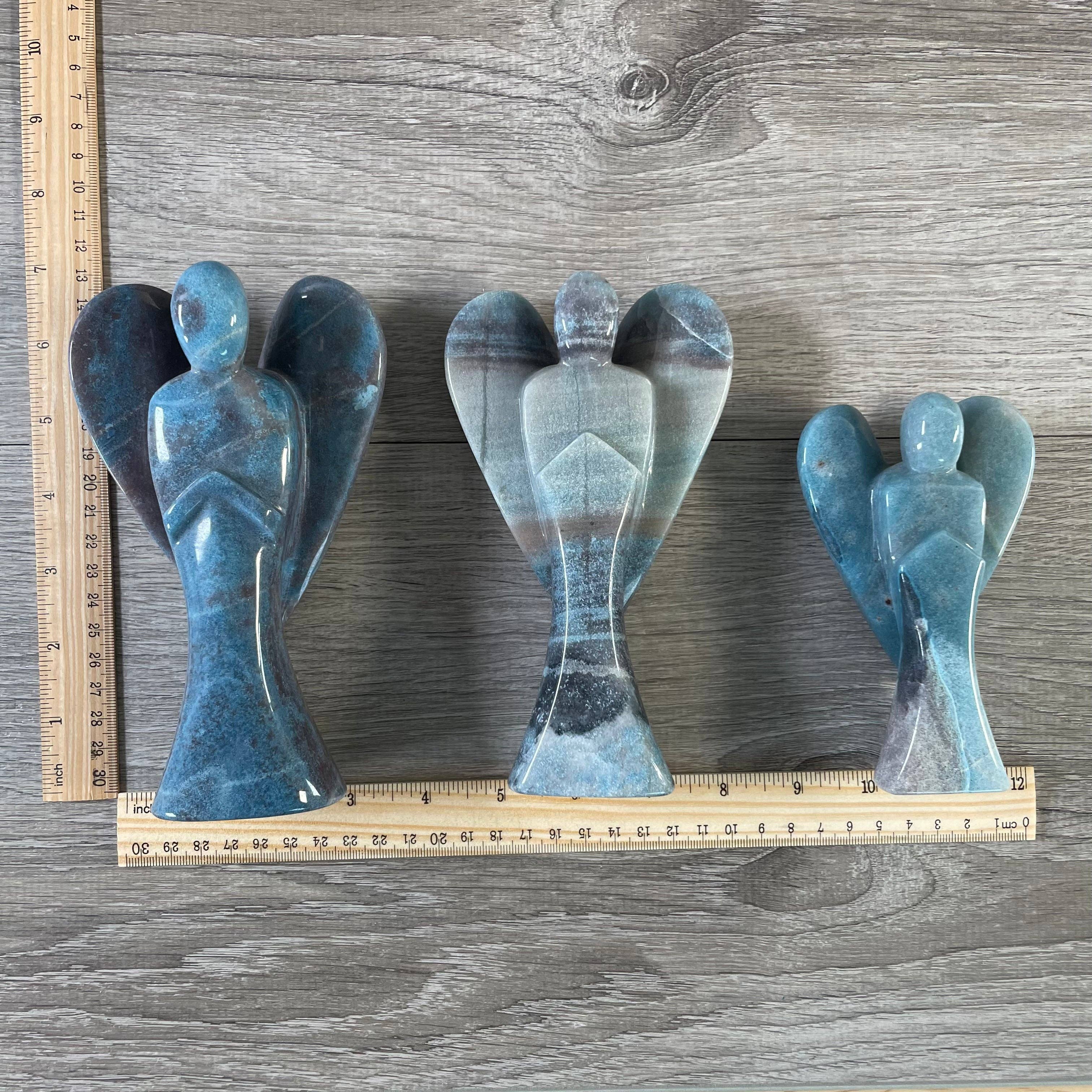Keystone Crystals - Vente Pierre et cristal de spiritualité - Lot de 3 grandes figurines d'anges en pierres précieuses sculptées15