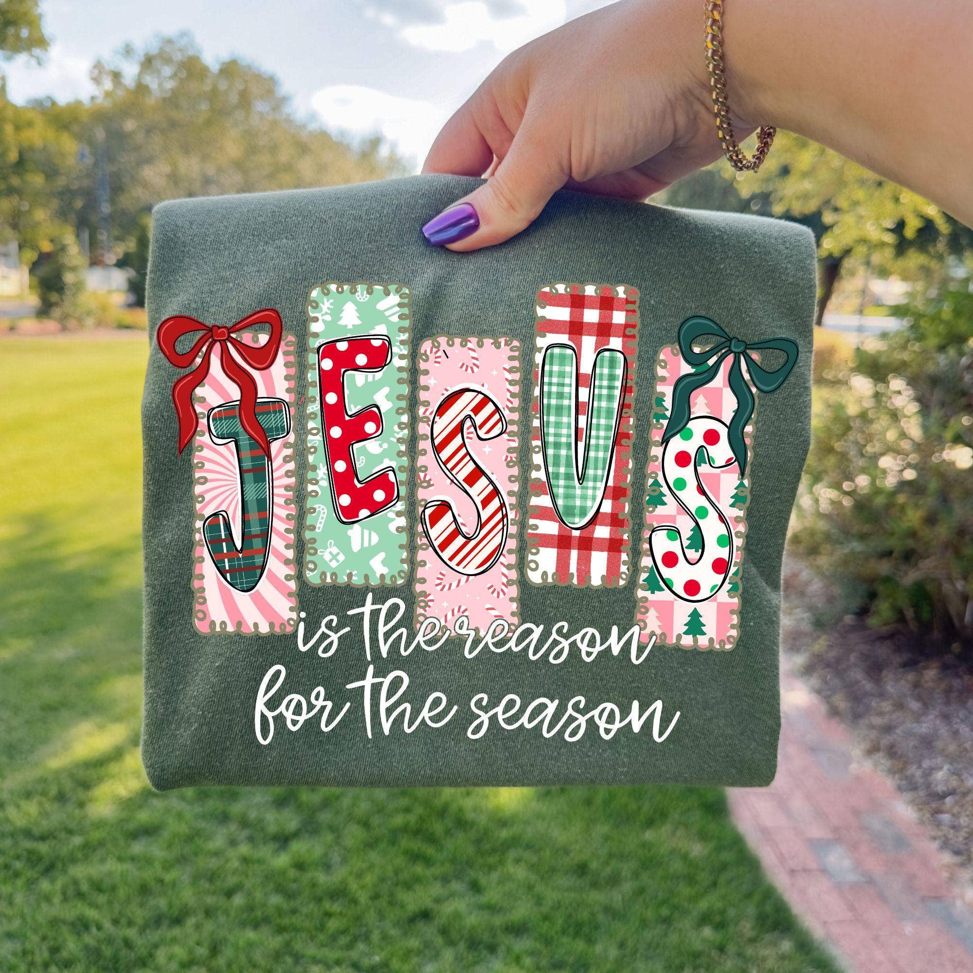 NVC Ecommerce LLC – wholesale T-shirt med logga - Dam – Jesus är anledningen till säsongen T-shirt, Coquette Christian0