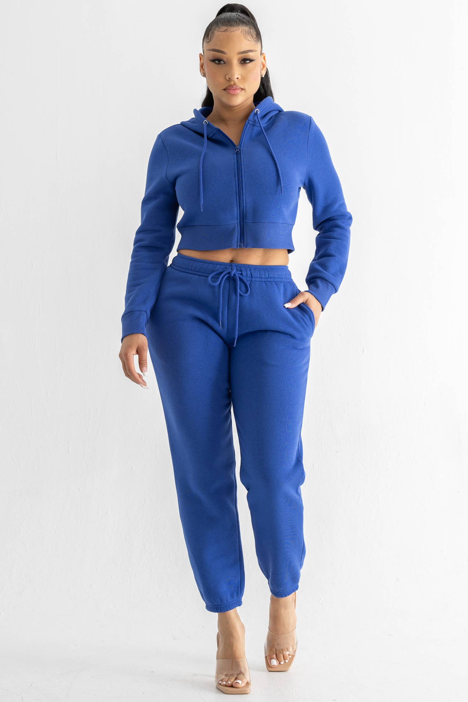 Boswell - Vente Ensemble haut et pantalon (PAS d'intérieur) - Femme - ENSEMBLE HAUT COURT ET PANTALON DE SURVÊTEMENT À CAPUCHE EN POLAIRE ÉPAISSE2