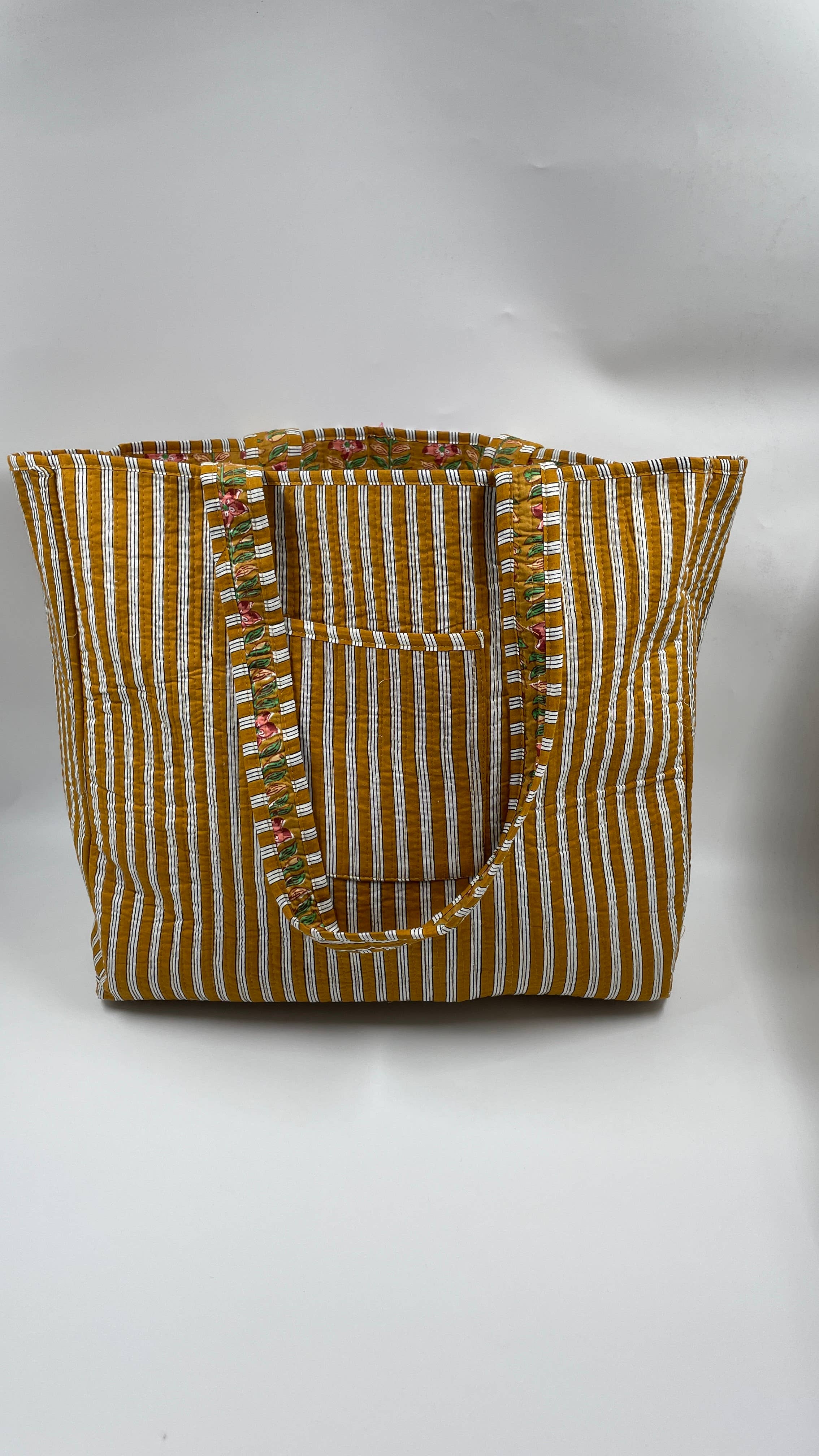 Funky Yak Ltd - Wholesale Tote Bag - Women's - 100% Cotton Kantha Quilted Boho Floral Reversible Tote Bag2