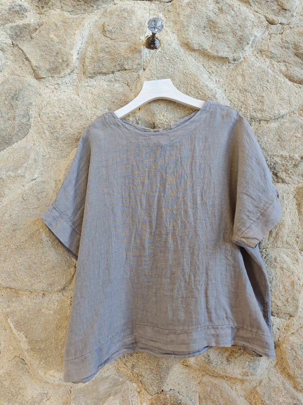 Linen & More - Wholesale Blouse - Dames - REF 17831 Linnen blouse met korte mouwen en strikdetail12