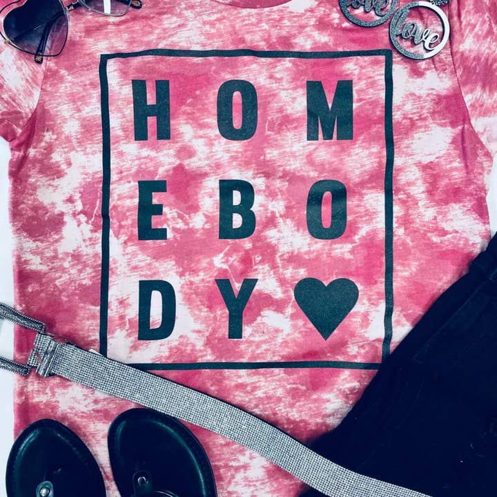 Homebody T-Shirt pour la vente par Threads Wholesale