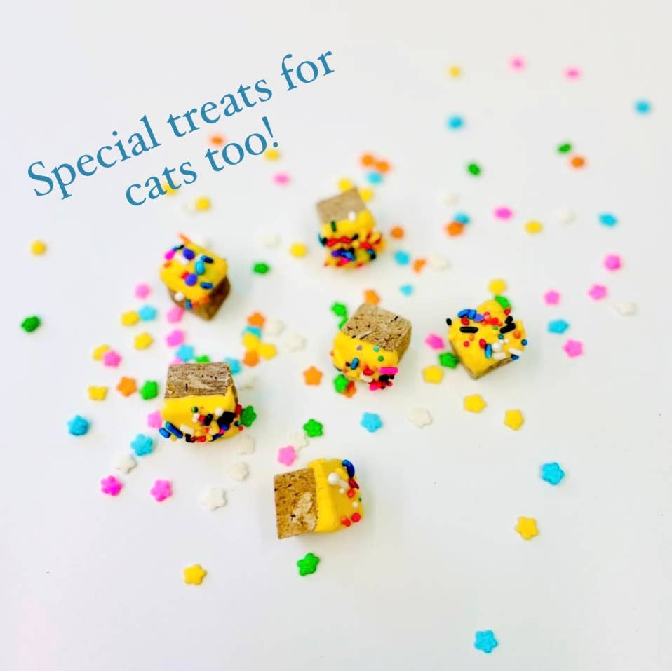 Lucky Biscuit Pet Bakery - Wholesale Pet Treats - Cat - Hey Don't Forget the Cat Treats!1