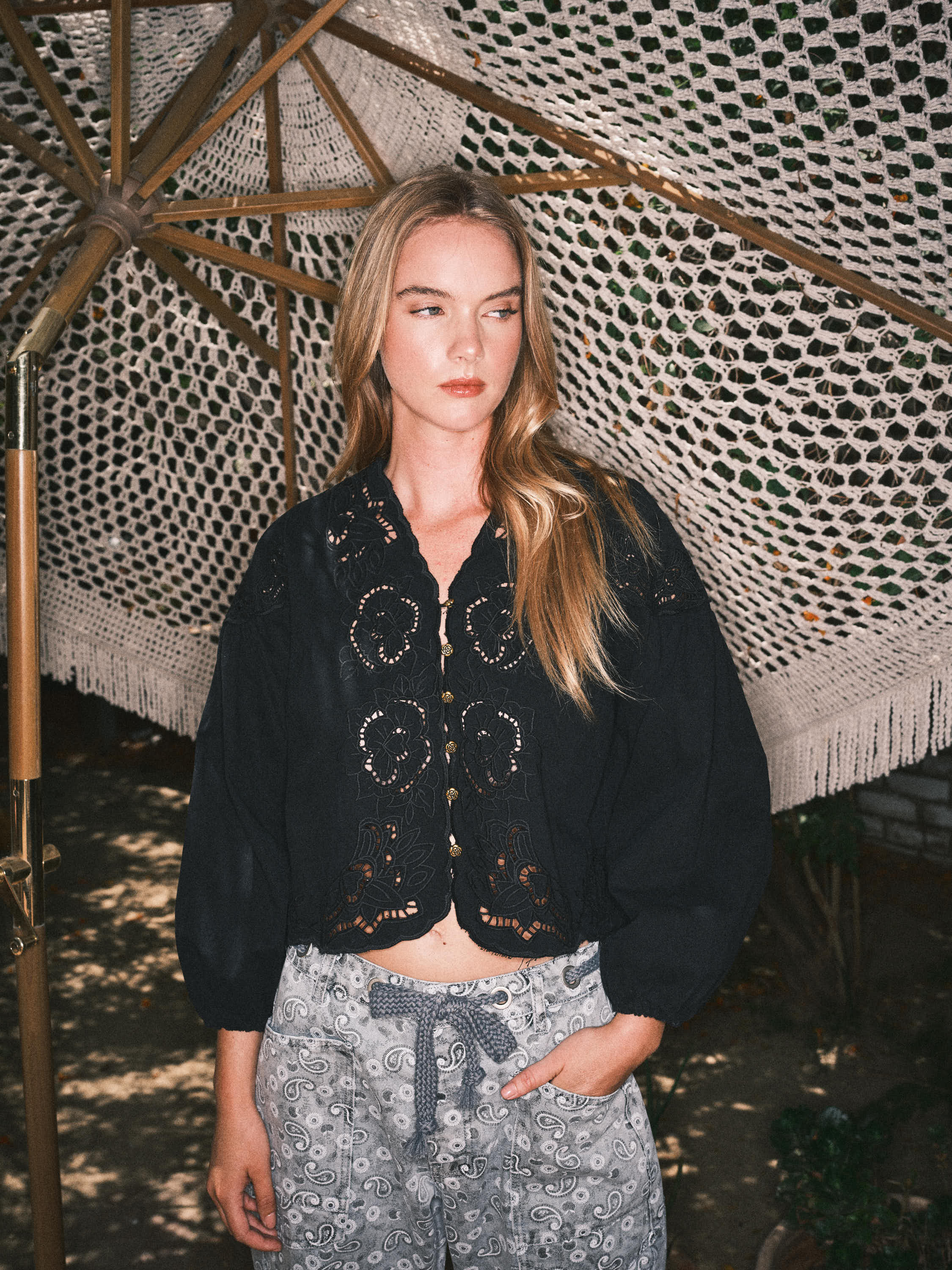 Aaron & Amber - Wholesale Blouse - Women's - MAT2892 DENIM EMBROIDERY VOLUME SLEEVE BLOUSE TOP18