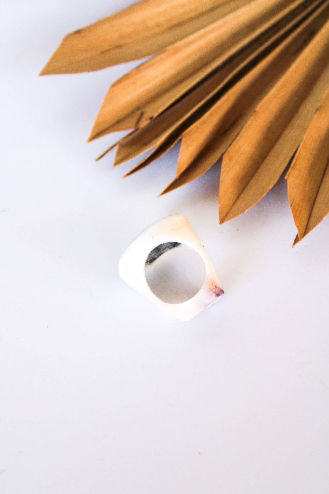 Bali Queen - Wholesale Cocktail/Statement Ring - Bali Shell Rings4