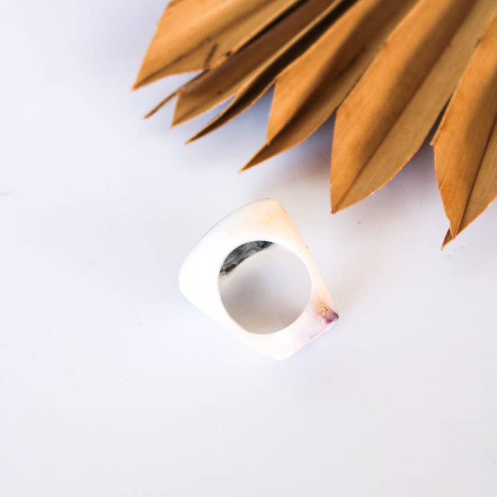 Bali Queen - Wholesale Cocktail/Statement Ring - Bali Shell Rings4