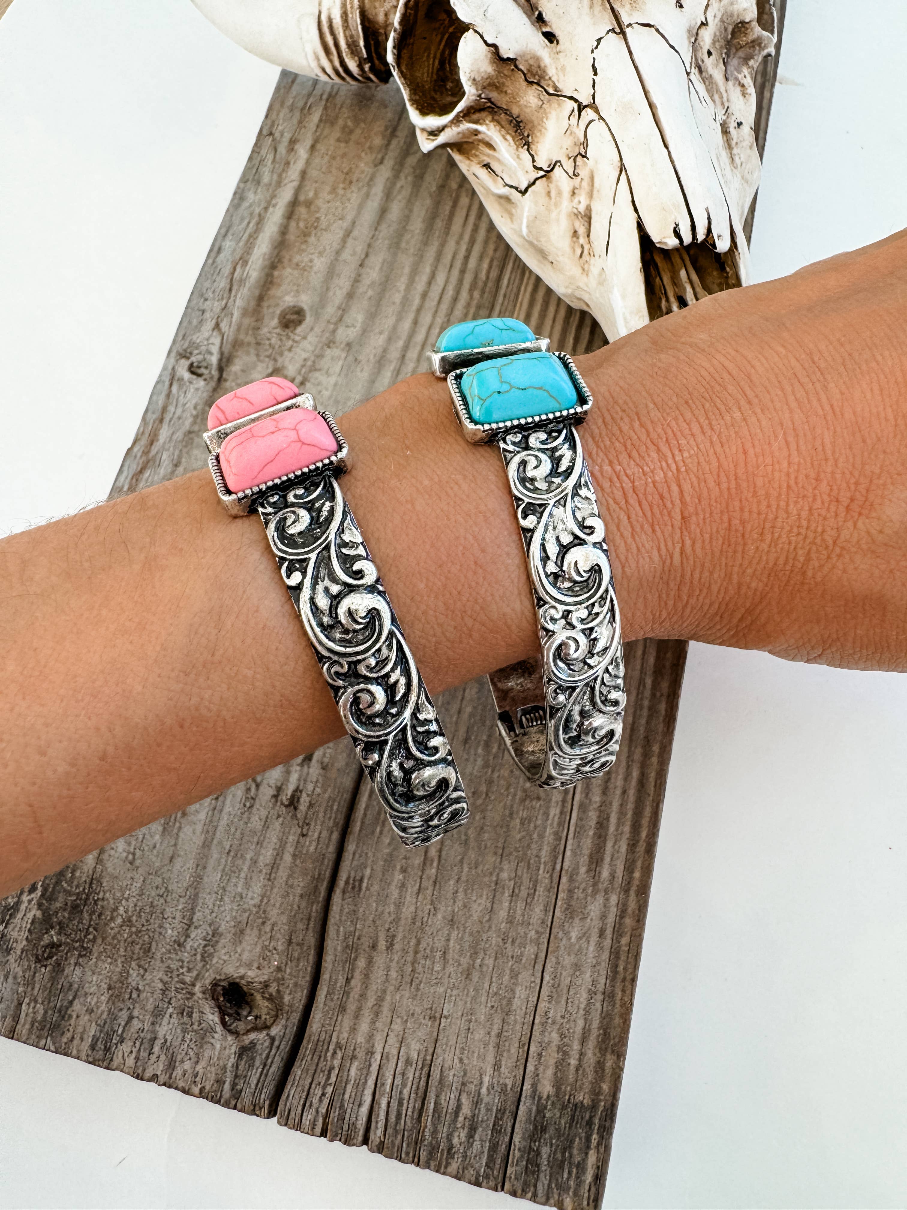 Boho Ranch Shop - Wholesale Cuff Bracelet - Western Stone Hinge Bangle Bracelet4