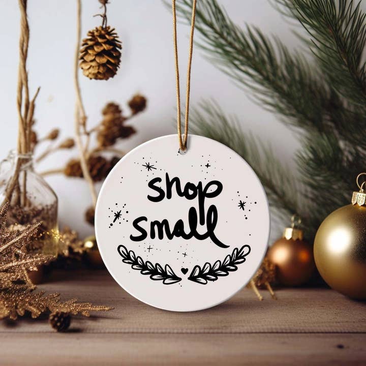 Køb lille keramisk ornament for engroshandel hos Stacy Marie Stranzl