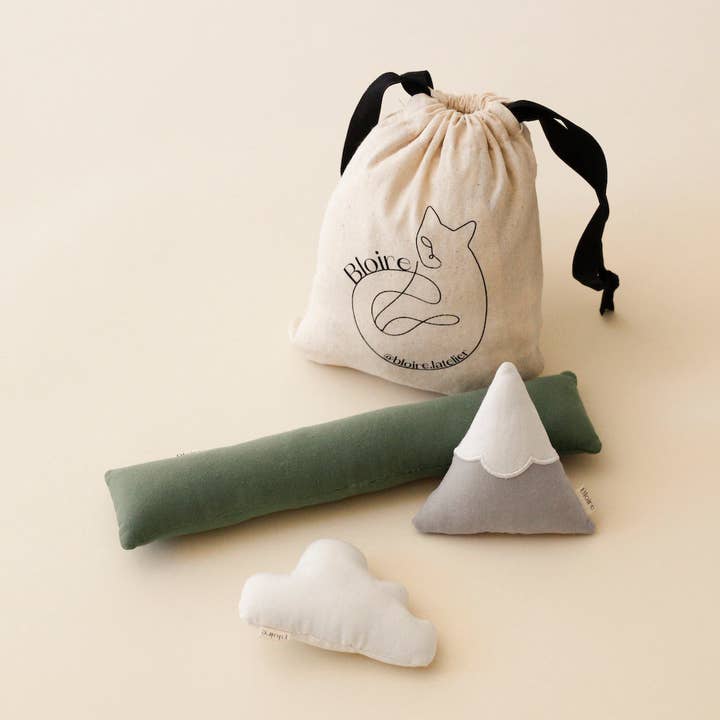 Lot de jouets pour chats - Randonnée en salle pour la vente par Bloire