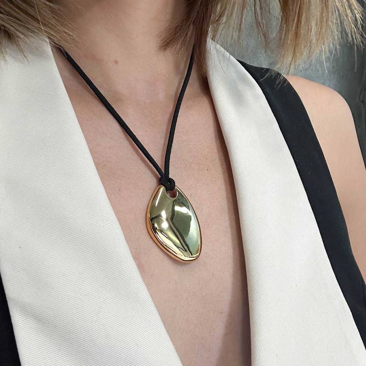 outofoffice - Wholesale Pendant/charm necklace - Helena Silver Cord Vegan Leather Necklace 8