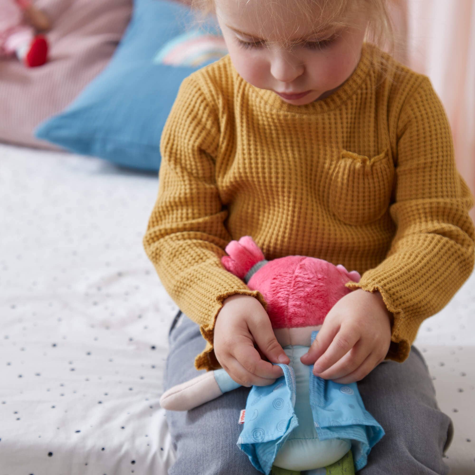 HABA USA - Vente Poupée – enfant - Poupée Philine Douillette5