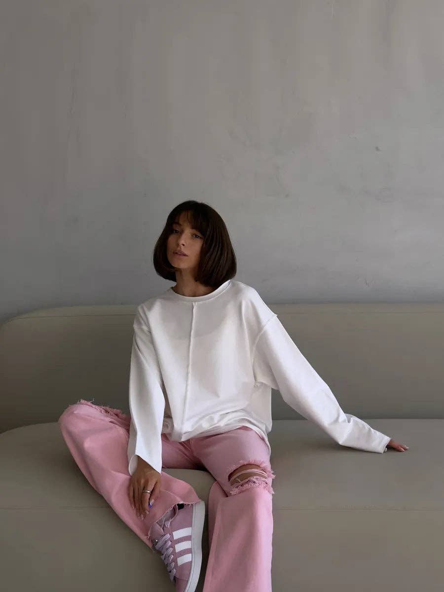 Suhkasana – wholesale T-shirt (utan tryck) – Dam – Avslappnad löst sittande bomullströja med långa ärmar och slitna detaljer.4