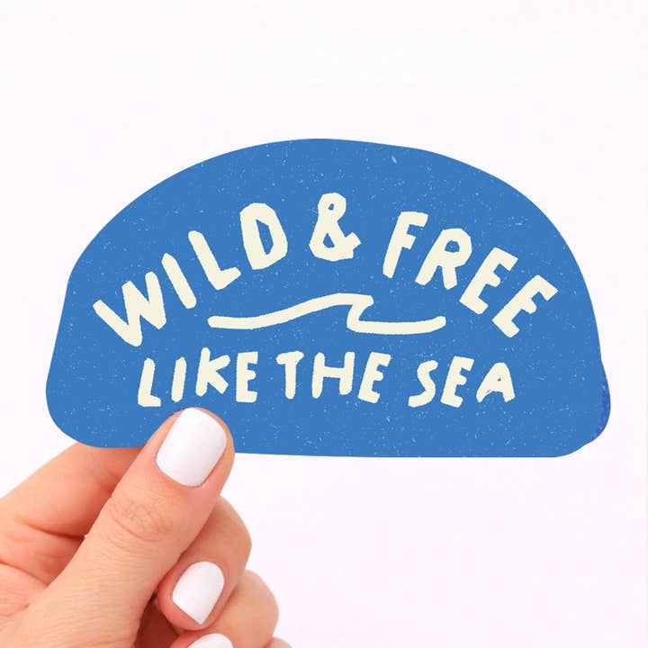 Wild en vrij als de zee-sticker | oceaan-surfsticker voor wholesale door Daydream Prints