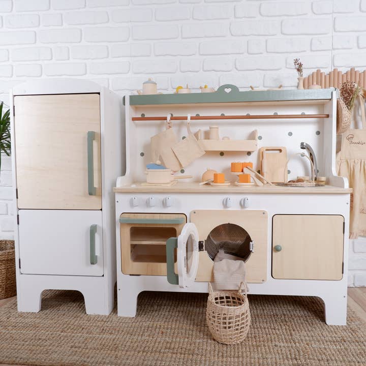 Wooden Play Kitchen Customizable for wholesale by Kids Wood Store U.S. / EU.