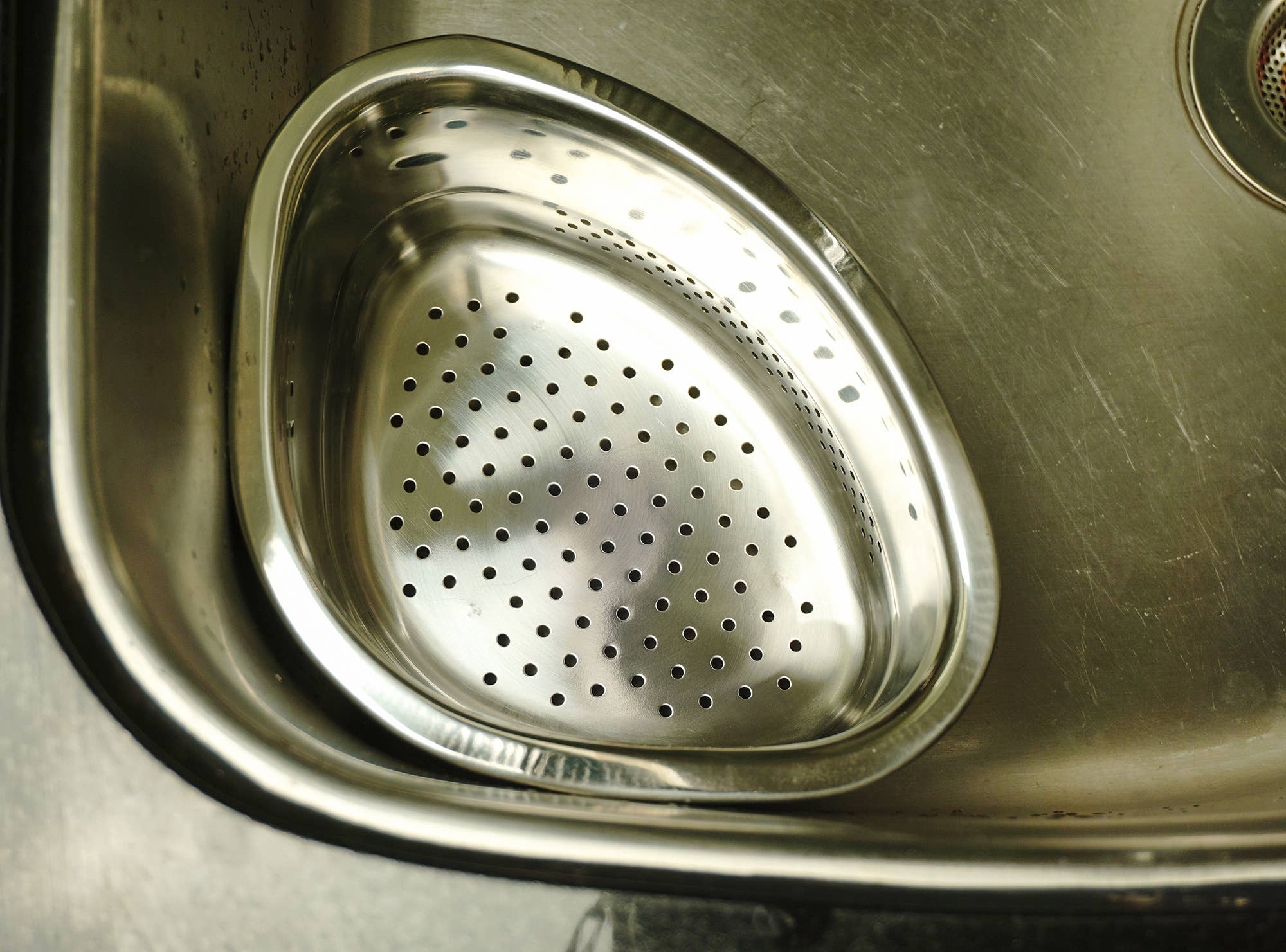 RSVP International - Wholesale Kitchen Storage/Organizer - In-Sink Corner Basket - Ss5