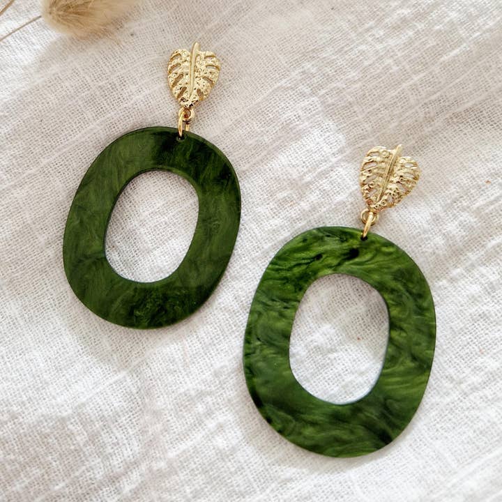 Boucles d'oreilles Ovale kaki/tropical pour la vente par Les Noeuds de Maman