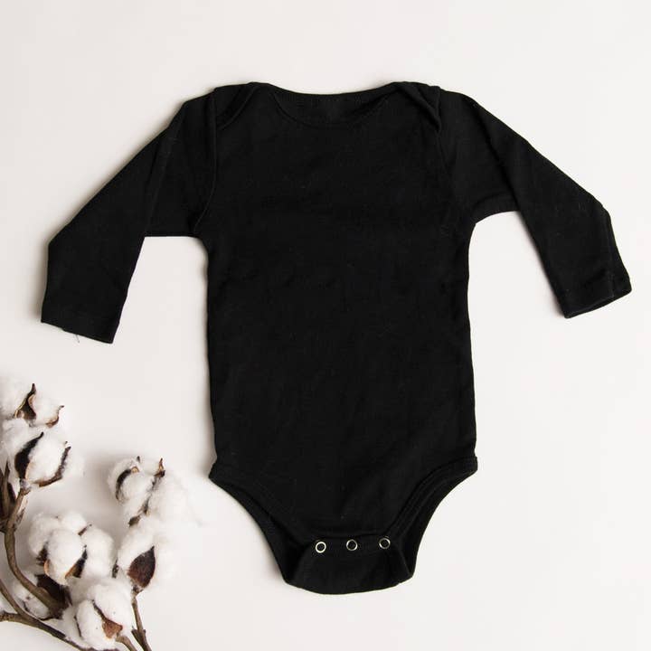 #Essentials Combinaison Manches Longues pour la vente par Hashtag Kids