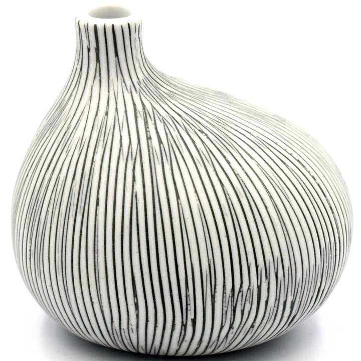 Vaso Bud Mini OMO 190W7 em Porcelana Artesanal por atacado de Art Floral Trading LLC