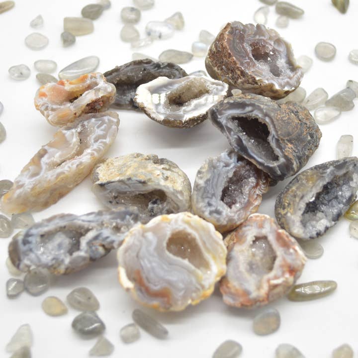Calder Crystals - Wholesale Spiritual Stone/Crystal - Mini Druzy Agate Geode Crystal Geodes - 5 Count2