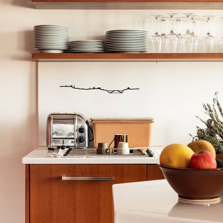 The Line - Wholesale Wall Accent - Wall Decor - Porto Skyline - Black (50cm)2