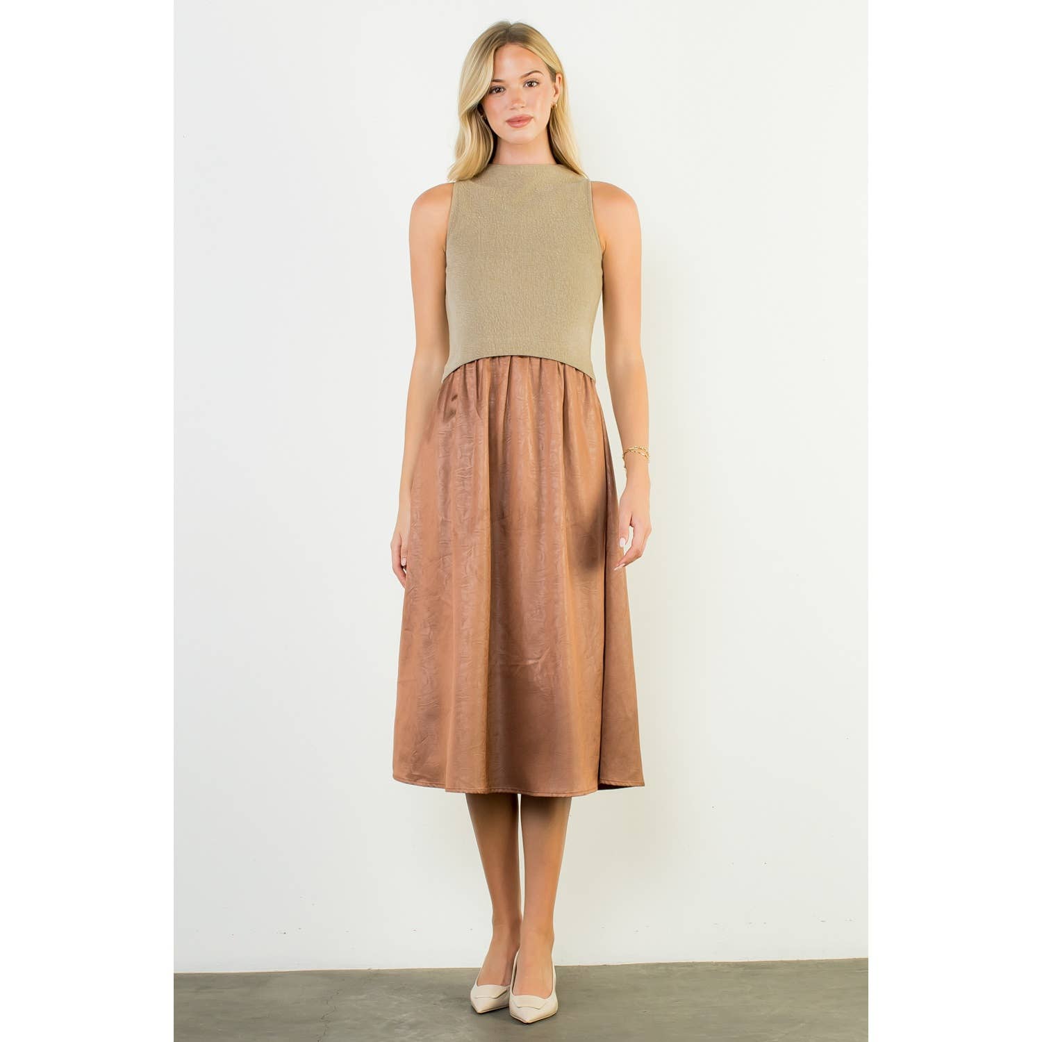 THML – Engroshandel Kjole - Dame – Ærmeløs Maxi Kjole i Blandede Materialer8