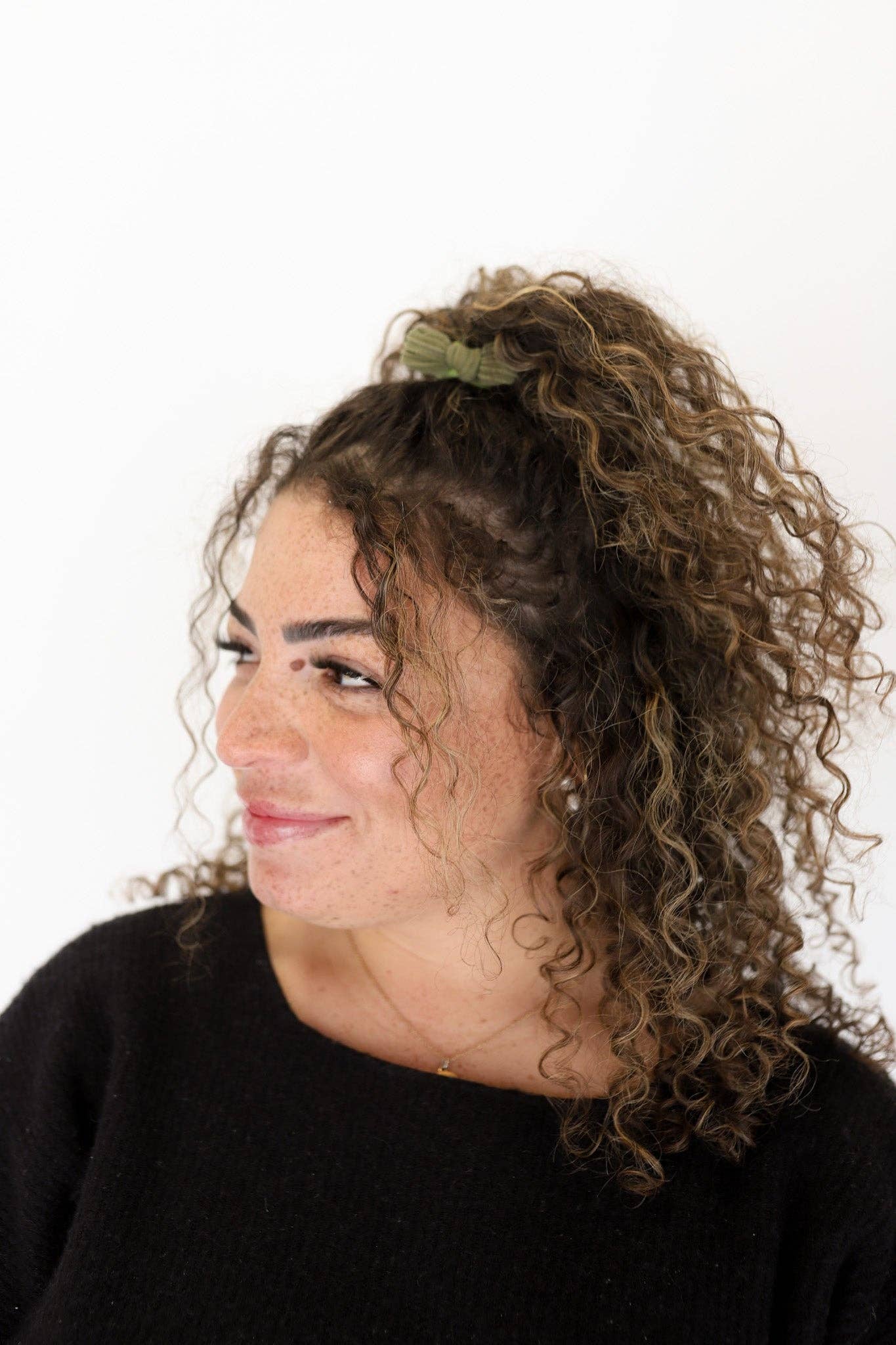 KAXI – wholesale Hårsnoddar – Dam – Tvåfärgade rosetter med bakåtslickat hårband45