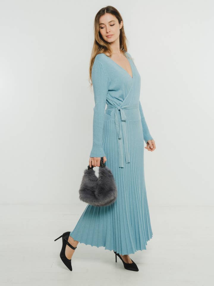 Vestido largo cruzado con escote falso en tejido brillante para venta al por mayor de JULIA PARIS