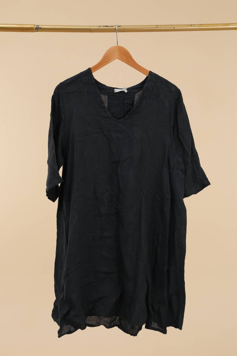 la maison des fibres naturelles – Engroshandel Kjole - Dame – V-hals kjole i hør 10605 100%LINEN3