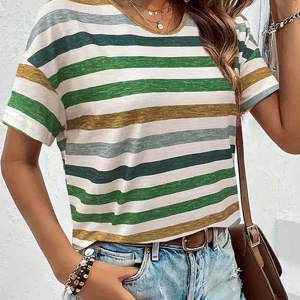 T-shirts et hauts à col rond rayés à manches courtes pour la vente par UZ Wholesale Store