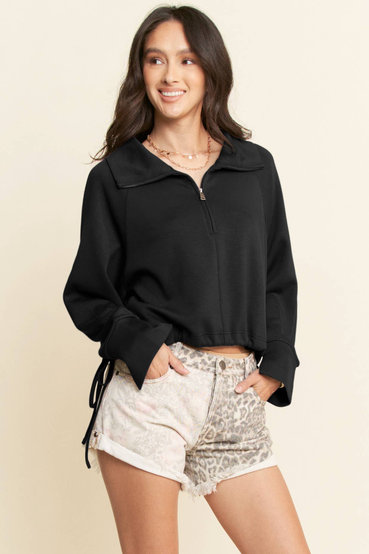 Davi & Dani - Wholesale Blouse - Dames - STEVIGE KORTE TOP MET LANGE MOUWEN EN RITSSLUITING AAN DE VOORKANT11