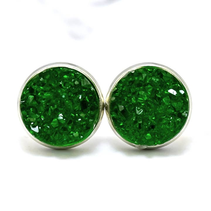 Clous d'oreilles druzy Quartz émeraude pour la vente par Daydreamer Designs
