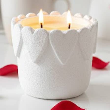 Bougie Cœur en Céramique – Récipient Cœur Blanc avec 2 Mèches pour la vente par The Scented Market