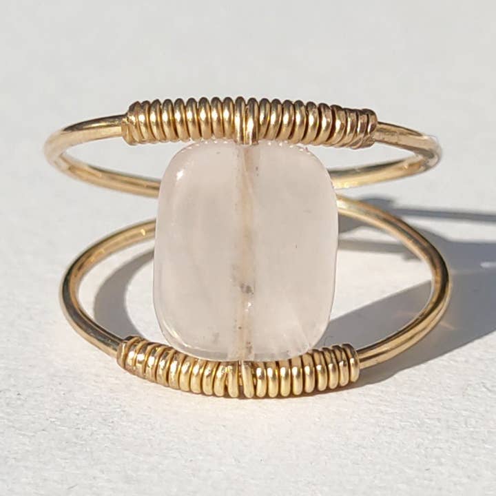 OLI Ring - Rose Quartz - Recycled Gold - Goldfilled 14 Carats for wholesale by Mani Namaste