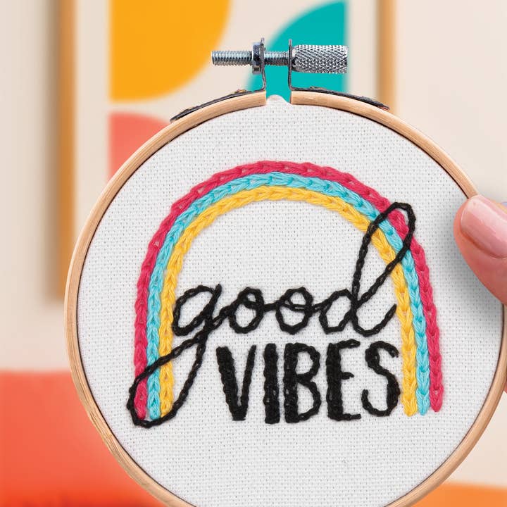 K-0154 - Broderie décorative - Good Vibes pour la vente par French Kits