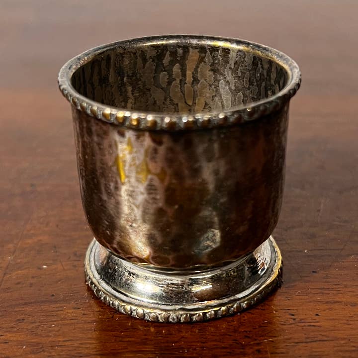 Eierbecher aus Hammerschlag-Metalllegierung, 1950er Jahre für den Großhandel von DADA Novecento