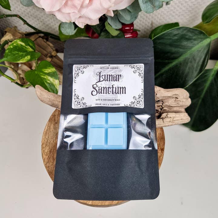 Vaxsmält 'Lunar Sanctum' - Päron, Iris & Vetiver för wholesale av Moon Omen