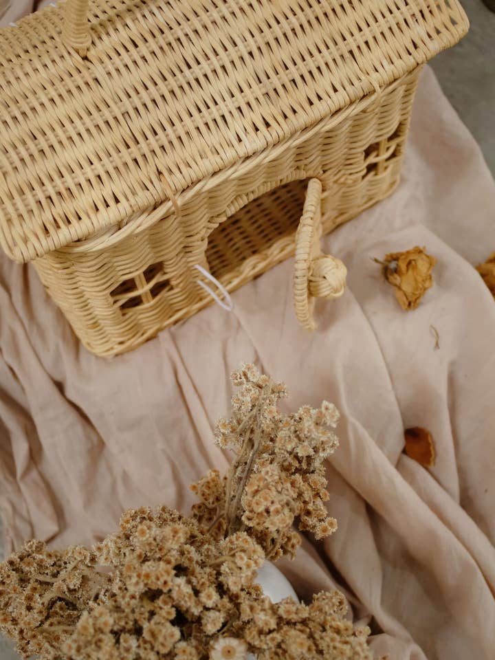 PANIER EN ROTIN MAISON MARLON pour la vente par Kleine Tijntje