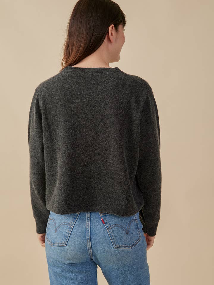 Crewneck Pullover Sweater Charcoal Cashmere for wholesale on Faire3