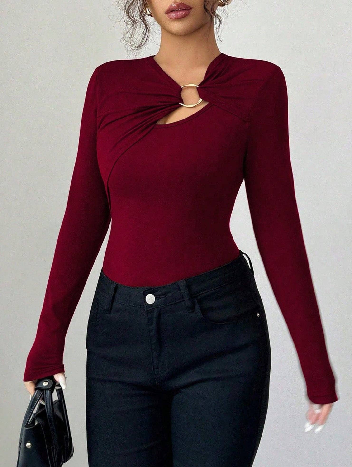 Lovenne - Wholesale Knit Top - Women's - Asymmetric cutout slim-fit top14