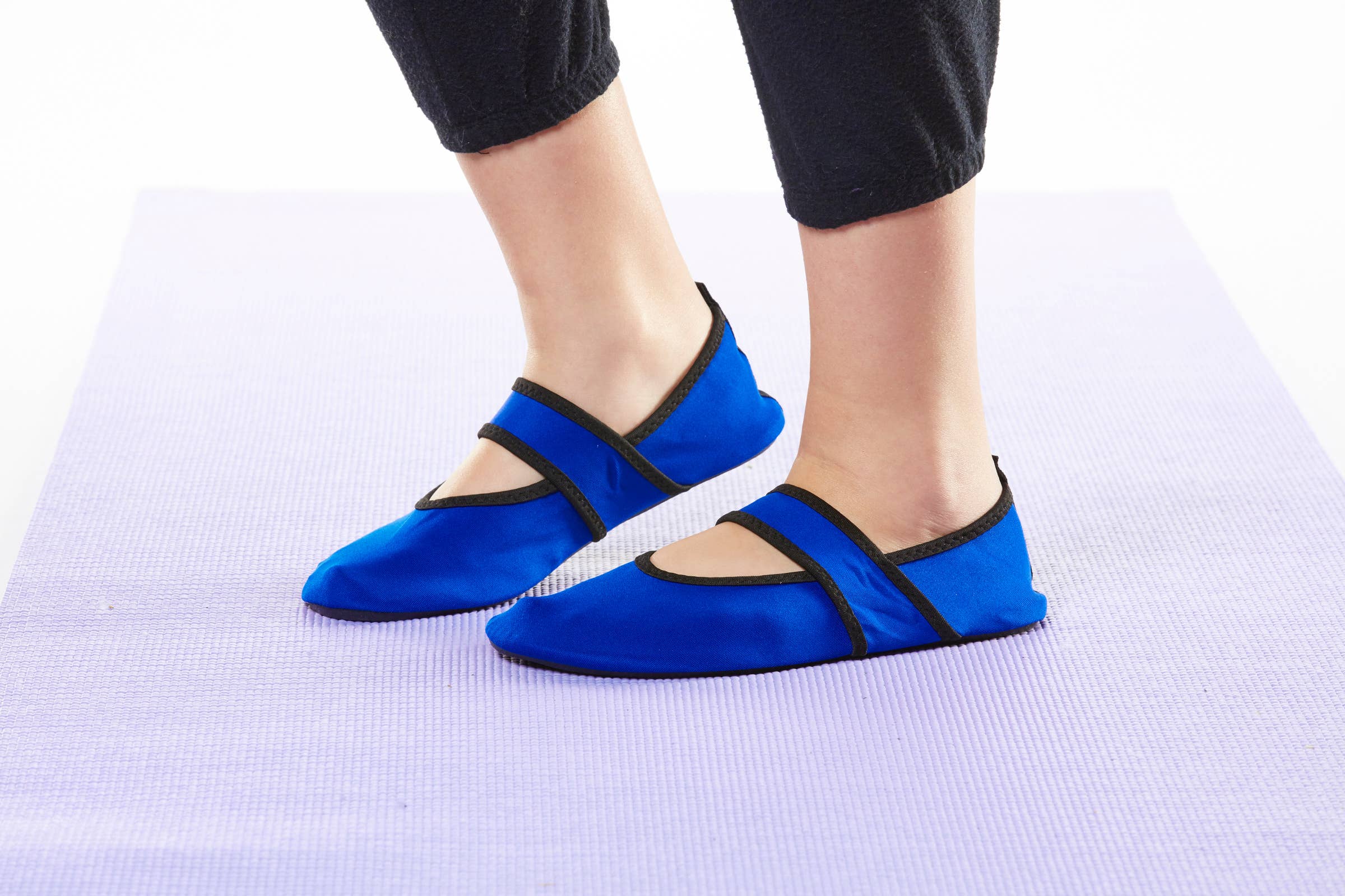 Calla Products - Wholesale Slippers - Women's - Nufoot Futsoles Shoes for Travel, Yoga, and Home Comfort23